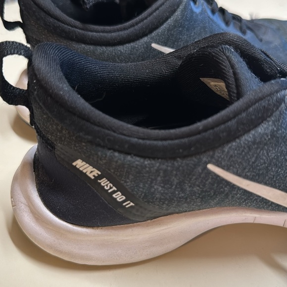 NIKE Flex Experience RN Women's Size 7.5 Black - Picture 7 of 8